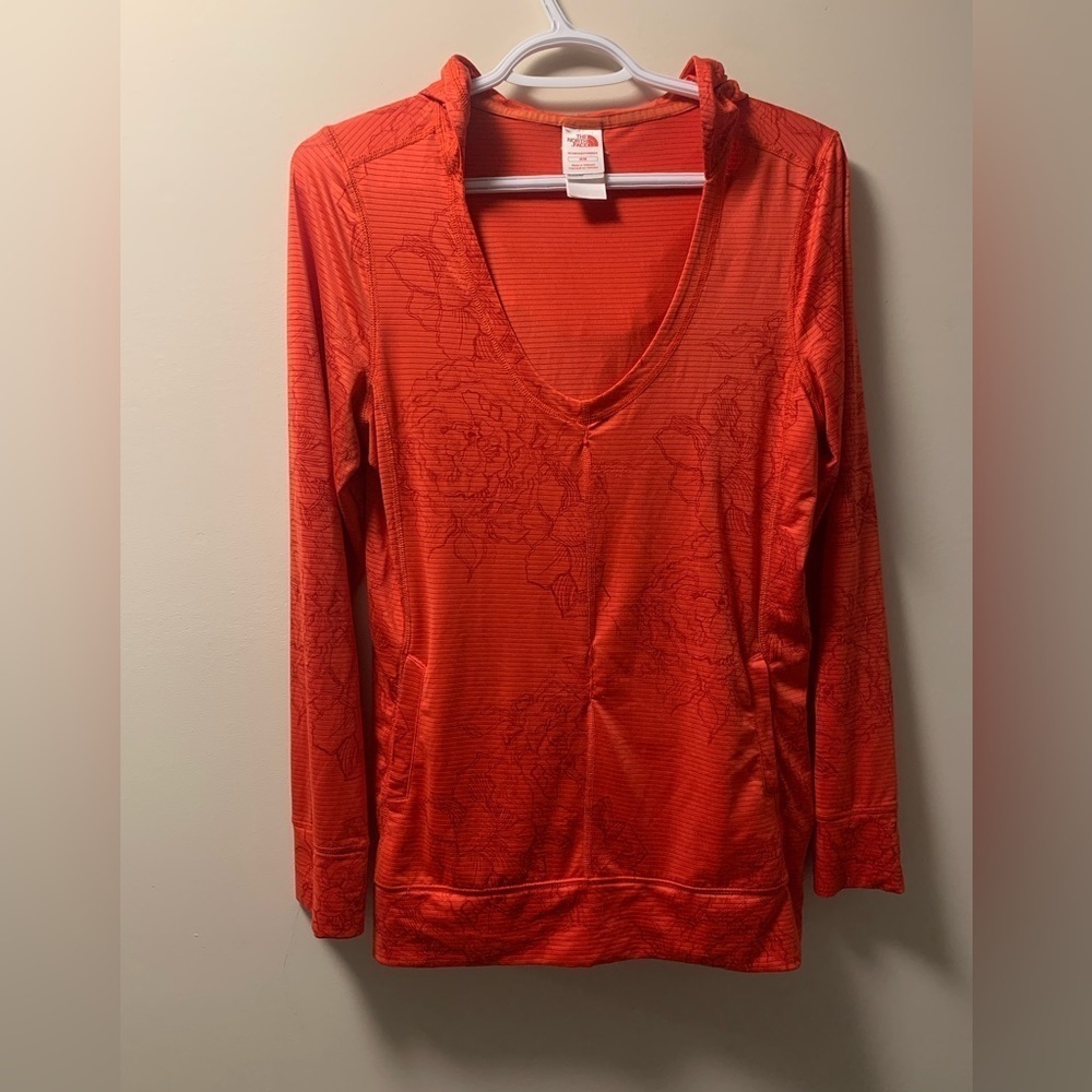 The North Face dryfit Longsleeve size medium